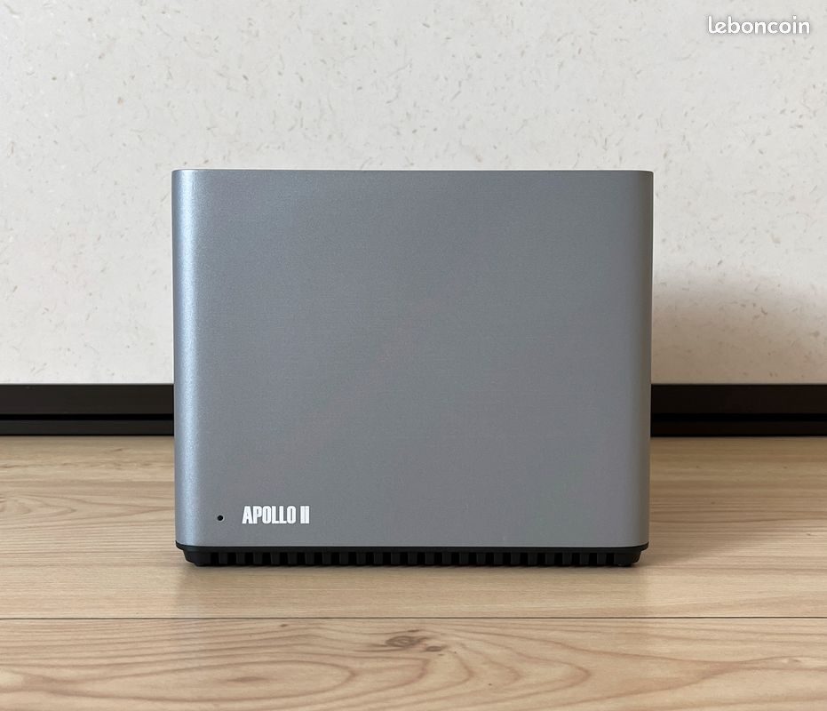 Miner FUTUREBIT Apollo II - Full Node Version - 10 TH/s - SSD NVMe 1 To - BTC Mining Crypto — photo 2