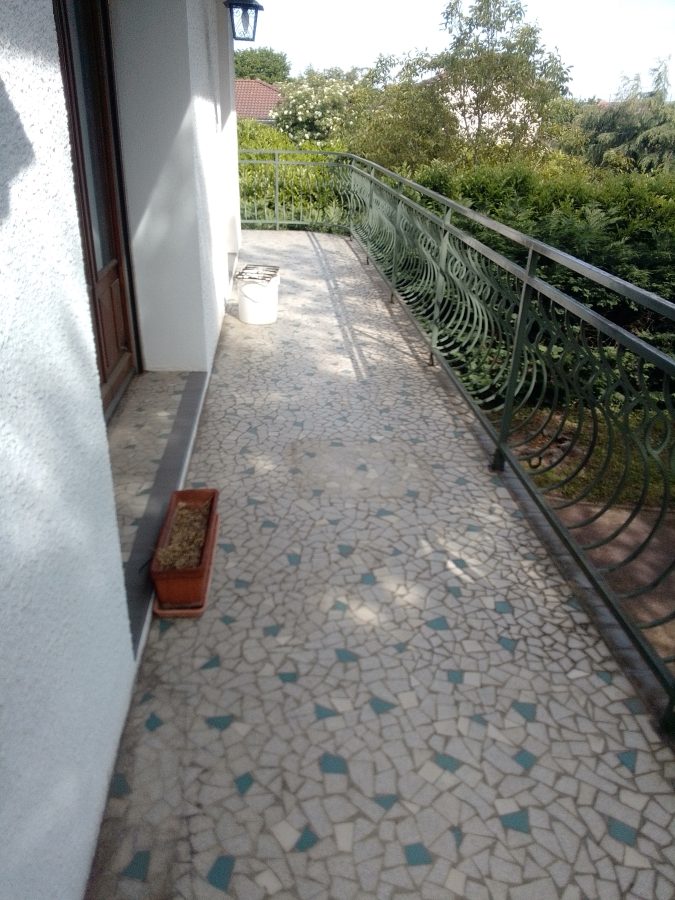 VILLA A ST PRIEST