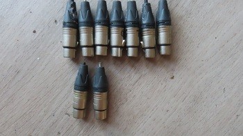 vends fiche NEUTRIK XLR  - 1,50 €