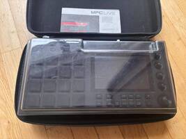 MPC Live + Decksaver + Case + Carte 128gb avec samples - 400 €