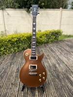 Harley Benton 25th avec certif et housse - 239 €