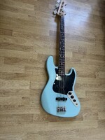 Fender Jazz Bass Standard Mexico 2001 — look custom relic bleu - 480 €
