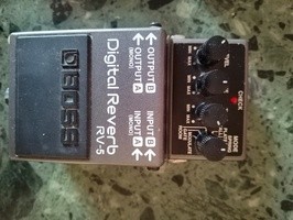Pédale de reverb Boss RV-2 en excellent état - 100 €