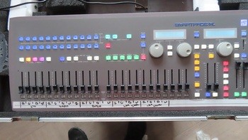 vends table mix light  ETC SMART FADER ML - 500 €
