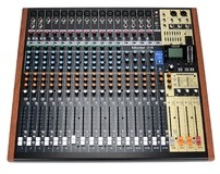 Vente Tascam Model 24 - 999 €