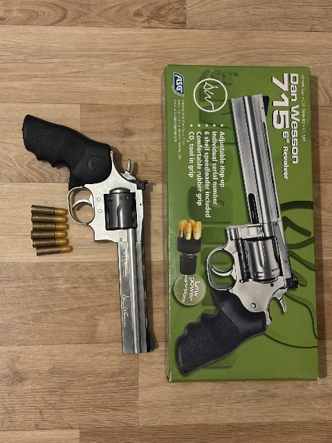Dan wesson 715 co2