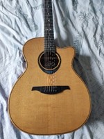 Je vends une LAG électro acoustique TBW2ACE comme neuve. - 320 €
