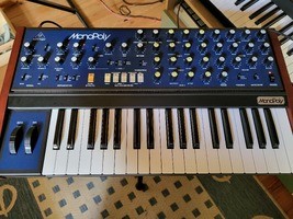 Vends Behringer MonoPoly  - 250 €