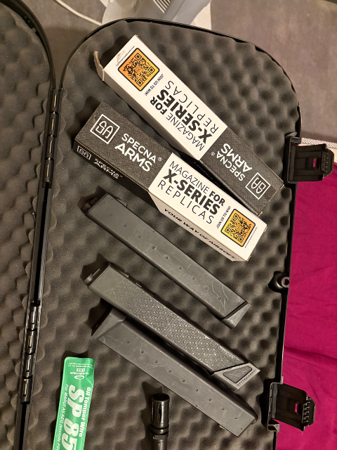 Réplique à vendre car je joue plus avaec