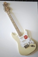 Vends Fender Squier Affinity Stratocaster neuve Olympic white avec scallopage progressif type Ritchie Blackmore -  - 350 €