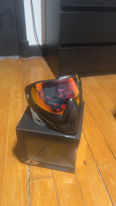 Masque Dye i5 Black Gold custom – Neuf