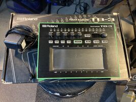 Vends Roland TB-3 - 340 €
