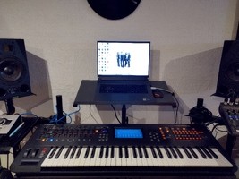 Vends synthé yamaha montage 6. Etat neuf  - 1 650 €