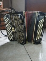 Vends 2 accordéons paolo soprani  - 1 €