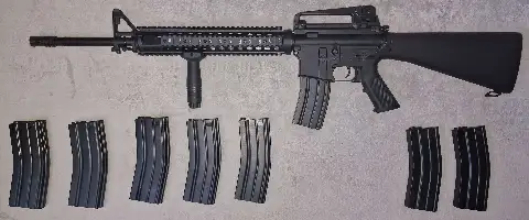 Cyma M16A4 RIS Neuf