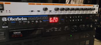 OBERHEIM MATRIX 1000 + EPROM upgrade + Télécommande STEREOPING 1016R - 950 €