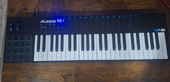 Alesis VI49 en excellent état de fonctionnement ! - 110 €