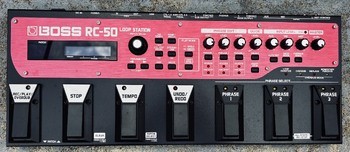vends Loop station BOSS RC 50 (sans l'alim) - 160 €