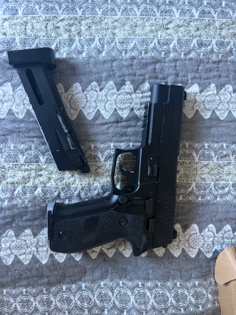 P226