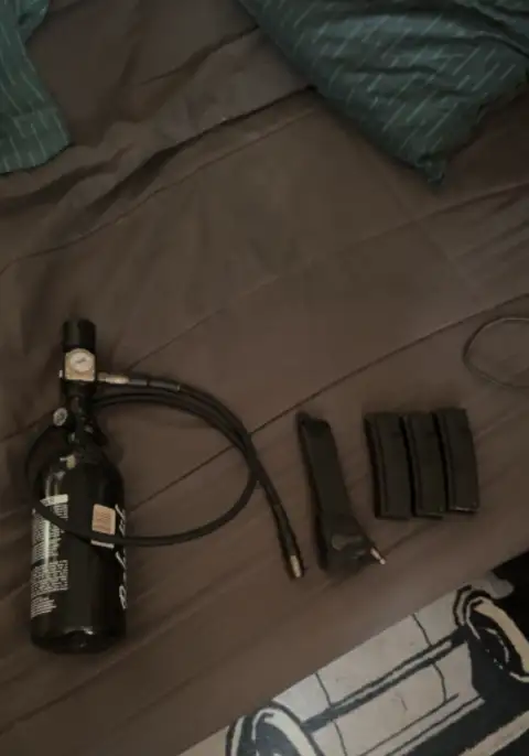 2 bouteilles 0.8 L +régulateur+ flexible+ adaptateur hpa glock 17