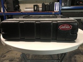 Vends rack 19" SKB 2U (port inclus) - 50 €