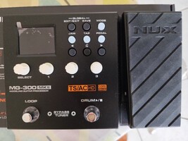Vends multi-effets NUX MG 300 MK2 - 120 €