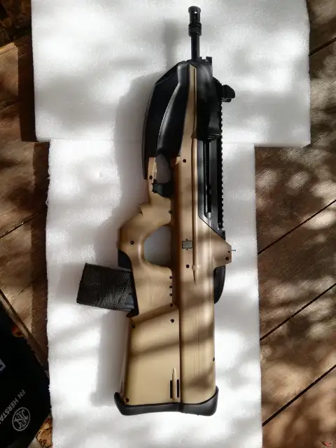FN F2000