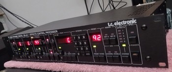 Selling TC Electronic 2290 rack with last OS version and 8sec memory  - 3 600 €