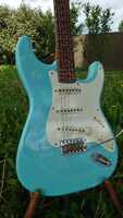 Slow-Hand Daphne Blue Partscaster - 1 800 €