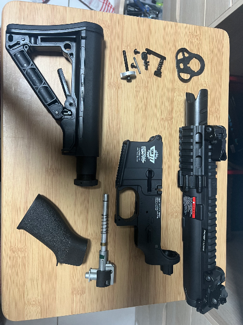 Corp M4 complet