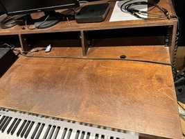 Studio desk - 1 000 €
