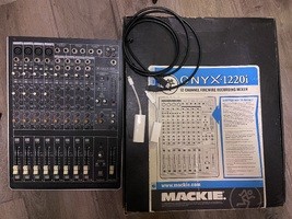 Mackie Onyx 1220i + Cables adopter (Thunderbolt-Lightning,USB Type-B, USB Type-C