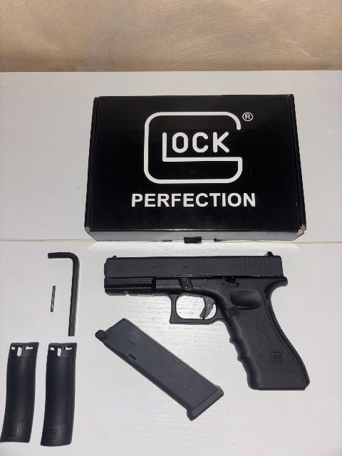 Glock 17 Gen4 CO2 Blowback Cybergun