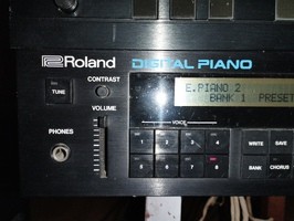 Vends Roland MKS-20 - 300 €