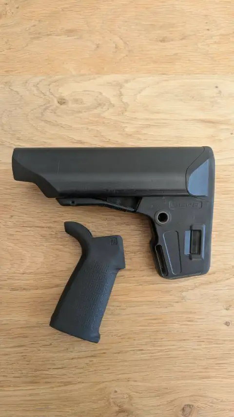 Crosse EPS PTS Magpul et grip magpul PTS