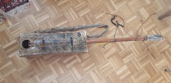 Vend Guembri traditionnel - 30 €