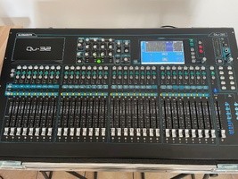 Allen and Heath QU32 chrome édition + boitier scène AR2412 - 2 900 €