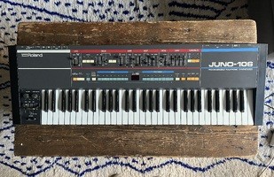 Roland Juno-106 | entièrement fonctionnel, - 1 500 €