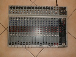 mixage Peavy 16 USB pour orchestre - 180 €