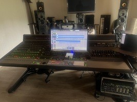 Avid / Digidesign Icon D-Control  Black ES + Surround Panner + Producer desk + S