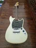 Fender Mustang Olympic White de 1978 - 1 750 €
