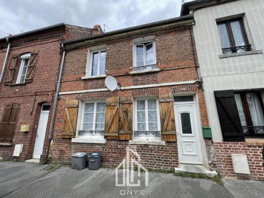 MAISON DE VILLE TRES BIEN SITUE DANS LE QUARTIER DE VOISINLIEU