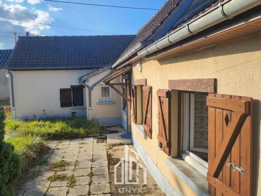 MAISON A RENOVEE DE 80M2 TRES BIEN SITUE SUR UN TERRAIN DE 750M2