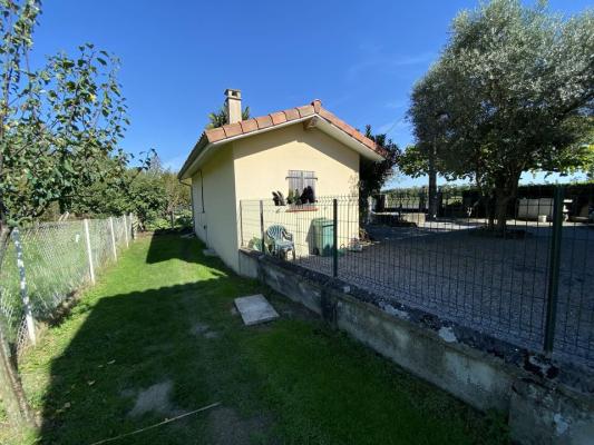 Maison  Type T 8 avec Dépendances, terrain 1641 m2