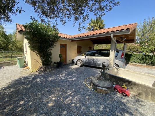 Maison  Type T 8 avec Dépendances, terrain 1641 m2