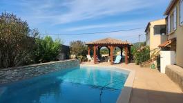 MAISON T6 AVEC PISCINE AU CALME ABSOLU