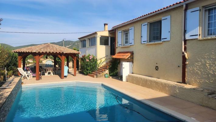 MAISON T6 AVEC PISCINE AU CALME ABSOLU