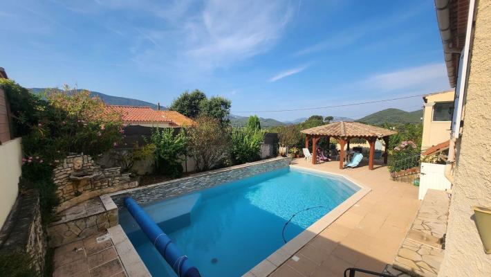 MAISON T6 AVEC PISCINE AU CALME ABSOLU