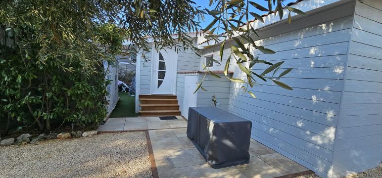 Mobil-home/chalet T2 sur terrain de loisir au Castellet