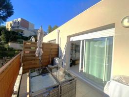 T3 DE 63m² / CHATEAU GOMBERT / DERNIER ETAGE / TERRASSE /